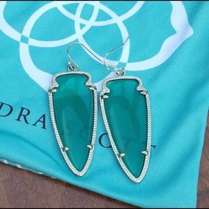 Kendra Scott Green Arrowhead Skylar earrings